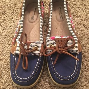 Sperrys- Navy and Floral!